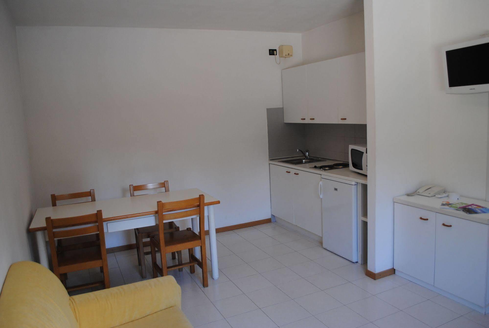 Residence Marina Riva del Garda Exterior foto